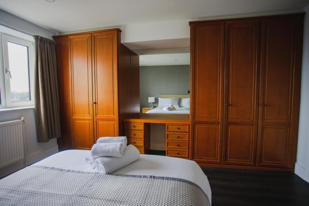 Penthouse At Chelsea Cloisters Hotel London Bagian luar foto